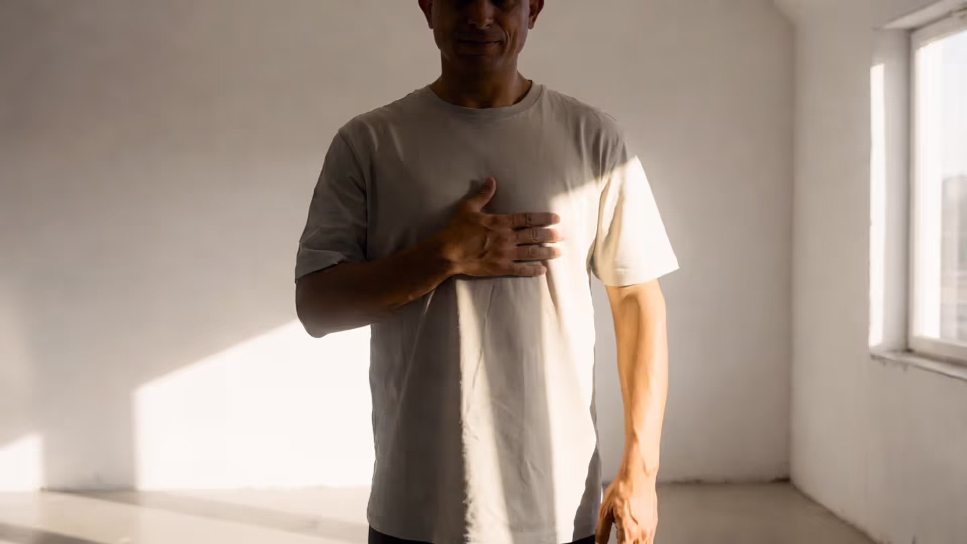 Heart Chakra (Anahata): Meaning, Blockage Symptoms, and How to Open It